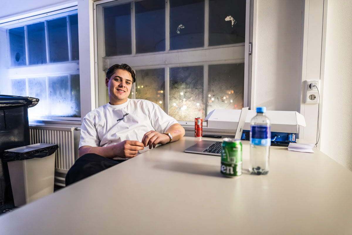 Loading... just a sec